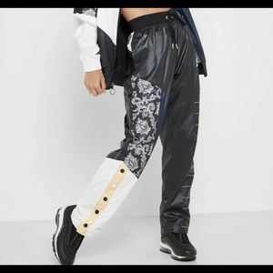 Nike Womens Sportswear NSW Woven Track Pants